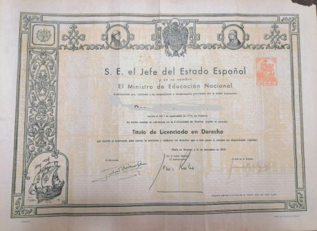  EN RECUERDO Y HOMENAJE A LOS QUE YA NO ESTÁN. 

Si pones en  GOOGLE    PASAPORTES EN LA MEMORIA   da 170