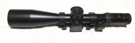 Se ofrece un magnífico visor como nuevo muy poco uso Schmith-Bender 5-25x56 PM II con retícula iluminada, 00