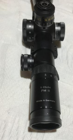 Se ofrece un magnífico visor como nuevo muy poco uso Schmith-Bender 5-25x56 PM II con retícula iluminada, 11