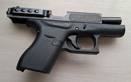 GLOCK 42 cal 380 / 9 corto

Se vende pistola GLOCK 42. 
Estado impecable. 
Con los siguientes extras: 02