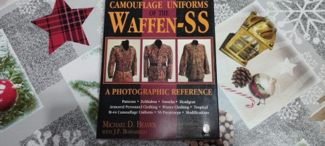 Vendo Libros uniformes alemanes WW2 , en Español, inglés y alemán,seminuevos, desde 20€ interesados más 112