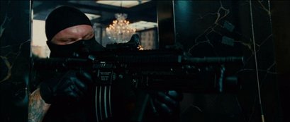 Compañeros,

En vista de las ganas de algunos (Elcafe, Wilcow, Vrakk, etc) por adivinar armas de películas 10