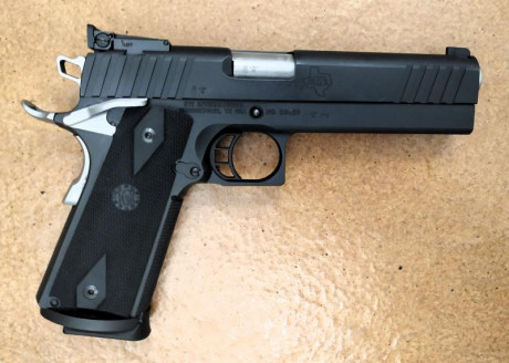 Se vende una pistola STI modelo Range Master de 5 "  en calibre 9 Pb. Cañón grueso.
Pocos tiros. 01