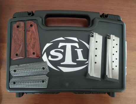 Se vende una pistola STI modelo Range Master de 5 "  en calibre 9 Pb. Cañón grueso.
Pocos tiros. 00