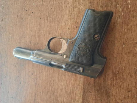 Buenas a todos,

Muy a mi pesar pongo a la venta esta magnífica  Astra 300  fabricada en  1934 . Es del 02