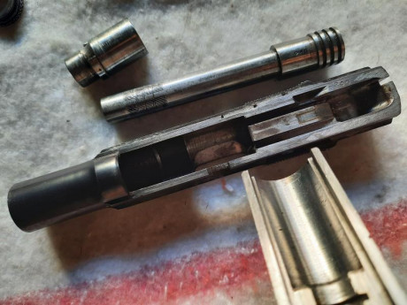 Buenas a todos,

Muy a mi pesar pongo a la venta esta magnífica  Astra 300  fabricada en  1934 . Es del 21