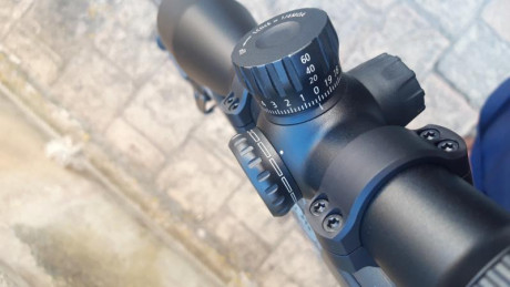 Se vende visor zeiss conquest 6-24 × 50. El visor está como nuevo. Torreta balística y control de paralelaje. 02