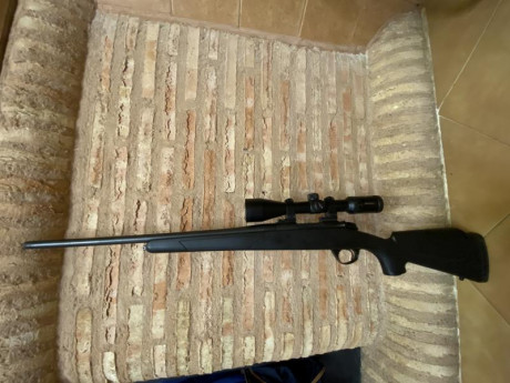 Vendo rifle Bergara B14 Sporter del calibre 308, con cargador extraible y pera táctica en el cerrojo (también 00