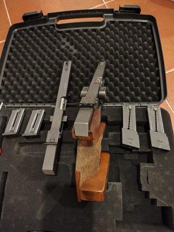 Hola: (**VENDIDA**)
Pongo a la venta (**VENDIDA**) pistola con doble carro Walther GSP del calibre 32 02