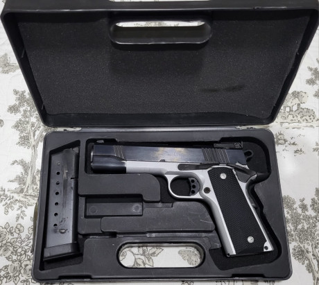 Un amigo mío vende esta Norinco del 45 ACP con pocos tiros efectuados. Su tlfno es 637706422 a nombre 00