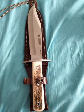 Cuchillo Bowie Cudeman 106c totalmente nuevo con cachas de asta. Está en valencia. 90€ portes a parte. 02