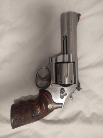 Vendo
 Walther GSP EXPERT 22L 1200 euros
Todas en perfecto estado como nueva
Revolver Smith & wesson 00