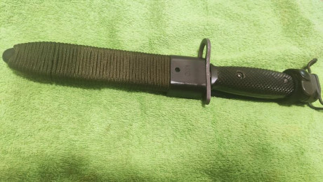 Se vende bayoneta ejercito de Estados Unidos Ontario m7, con vaina M10 con sistema autoafilado. Le he 21