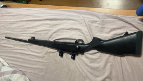 Se vende o cambia rifle de cerrojo en 700€ Watherby modelo Vanguard en calibre 300Win Mag, anillas desmontables 01
