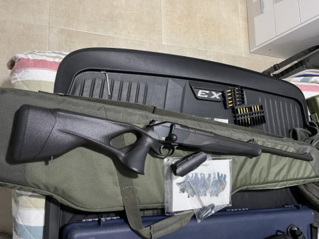 Se vende blaser r8 ultímate como nuevo, 270 win, comprado nuevo este año, abre tirado ni una caja, no 00