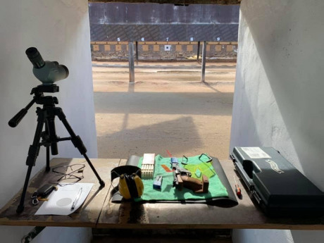 Vendo mi Walther GSP Expert del 32 guiada en F, con dos cargadores y lo que se muestra en las fotos.
El 10