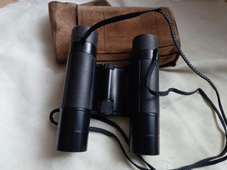Ya no los pienso usar y por tal motivo los saco a venta.
- Leica Trinovid 8x42, en muy buen estado. Con 31