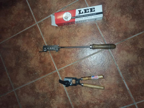 Buenas noches, se vende  pistola Europa , cañon microestriado, maletín incluido y útiles de carga. 
Turquesa 01