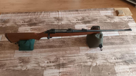 Vendo Savage 111 de cerrojo en buen estado. Cargador interno y carril weaver monopieza. También trae miras 00