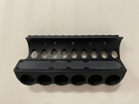 Portacartuchos MESA TACTICAL para BENELLI M4 SUPER 90, para 6 cartuchos. 
Como nuevo.
 100 € envio incluido. 01