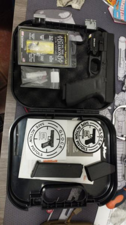 Vendo Glock 17 3 generación comprada nueva en Álvarez hace unos 18 meses.
En Armería Marcos le cambiaron 00
