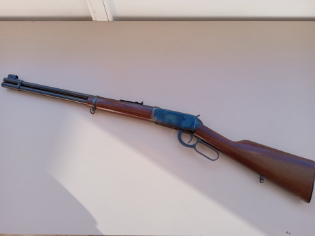Se vende rifle Winchester 94, usado pero en buen estado de conservación. Va acompañado de su correspondiente 02