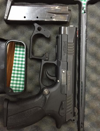 Se vende pistola Grand Power K100 9mmPb. Incluye tres cargadores y funda IPSC. Solo se compitió con ella 00