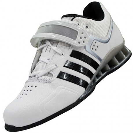 Hola a todos,
Me preguntaba si merece la pena comprar unos zapatos especiales para tiro de precisión o 20