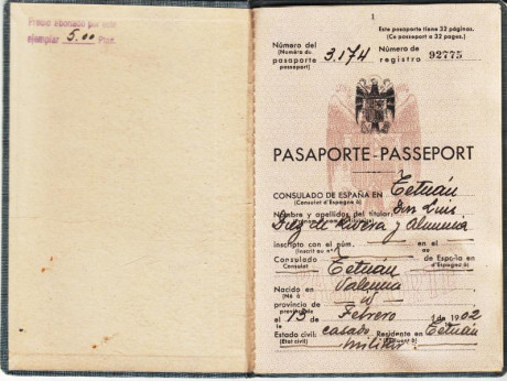  EN RECUERDO Y HOMENAJE A LOS QUE YA NO ESTÁN. 

Si pones en  GOOGLE    PASAPORTES EN LA MEMORIA   da 51