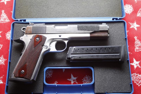 Vendo Colt 1911 MK IV Serie 80 con estuche y dos cargadores. 
El arma se encuentra en La Coruña. 475€. 00