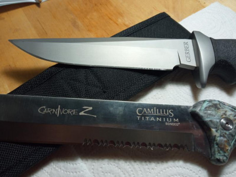 Saludos. Vendo en lote un par de cuchillos. Gerber Steadfast y Camillus Carnivore Z  80 Euros ambos, portes 01