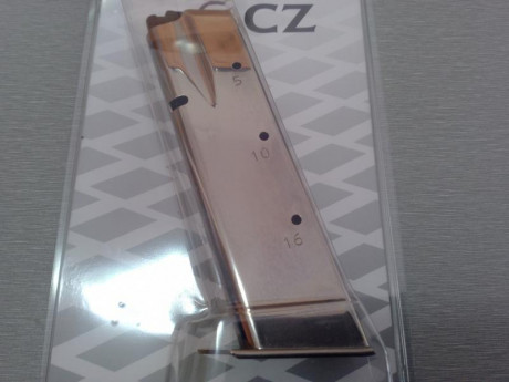 Vendo cargador para CZ75 nuevo sin usar y sin abrir en su envoltorio, original de CZ , es de 16 disparos, 01