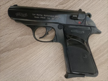 En venta Walther PPK/E en calibre 9 corto. Arma prácticamente a estrenar, se entrega con caja original 01