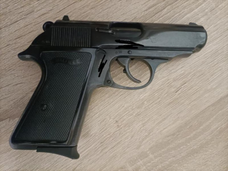En venta Walther PPK/E en calibre 9 corto. Arma prácticamente a estrenar, se entrega con caja original 00