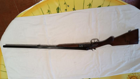 Hola buenos Días
Un amigo quiere vender una Escopeta pero no pertenece a este Foro, por lo que me ha encargado 01