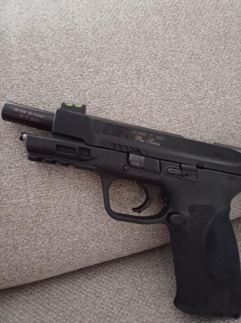 Hola, se pone a la venta esta pistola SMITH&WESSON M&P9 M2.0 5" PRO SERIES.
La pistola me 02