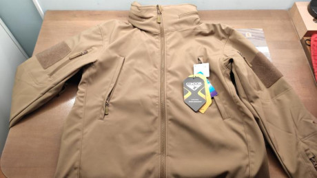 Chaqueta Condor Summit Softshell, la versión nueva, color Coyote Tan arena, talla L, totalmente nueva 00