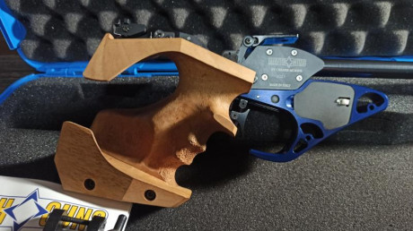 buenas a todos vendo pistola MATCH GUNS MG5 E esta impoluta ,la compre nueva en ibergrips ,tiene un un 11