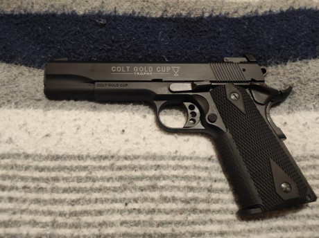 VENDIDA !!!! Magnífica 1911 del calibre 22lr esta nueva la compré como capricho y la he usado 4 tiradas 21