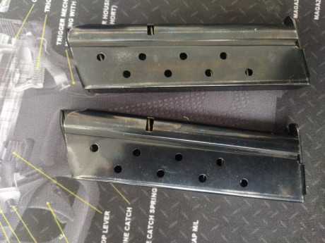 Se venden 2 cargadores originales Colt para calibre 10 mm de 8 cartuchos de capacidad.
Pido 40€ por cargador, 01