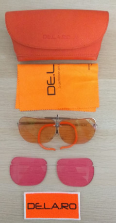 Vendo par de gafas Delaro con muy poco uso.
Vienen con dos pares de lentes, unos Ligth Orange y los otros 00