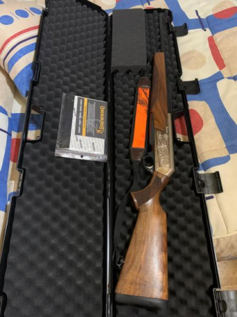 Vendo un Browning BAR MK3 Eclipse, Rifle semiautomático nuevo con 10 balas gastadas, comprado en temporada 02