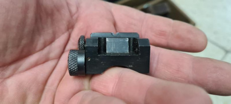 Vendo Alza micrometrica con su punto de mira para el Rubin K31, desconozco si vale para el k11 etc..  00