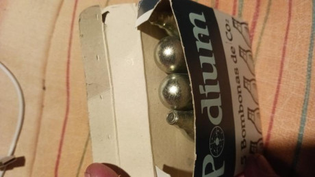 Hola a llegado a mi esta carabina,comprada hace mas de 30 años,una bombonade co2 gastada y vuelta a la 22