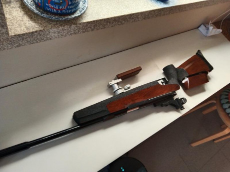 Vendo este ejemplar de Fwb300 en un estado excepcional tanto de madera y pavonado como de funcionamiento. 01
