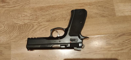 Hola ,pongo a la venta una CZ Shadow SP-01, único dueño, buen estado , se estrega con 3 cargadores ,se 00