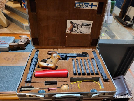 Buenas tardes, 
Busco SAKO TRIACE, como viene originalmente de casa y accesorios. No interesa pistola 00