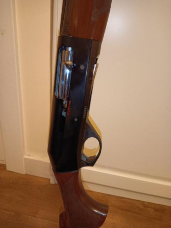 Vendo Benelli centro crío,cañón de 66cm.con 5 chokes.
Está en muy buen estado.650e se encuentra en Bilbao. 01