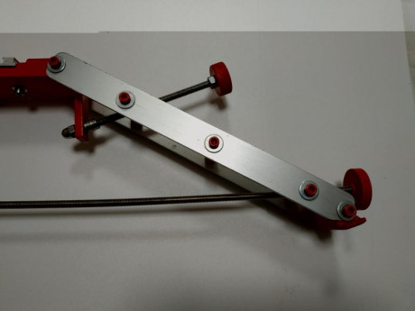 Vendo  carabina Feinwerkbau 2600  (calibre 22lr) con  maleta rígida  y  bípode .

Tiene roces en la pintura 32