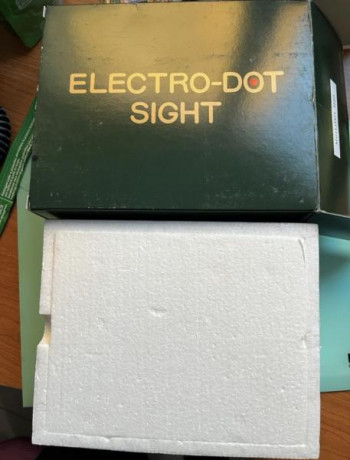 punto rojo de la marca Delta optical con tan solo una salida, el tamaño y la intensidad del punto son 01